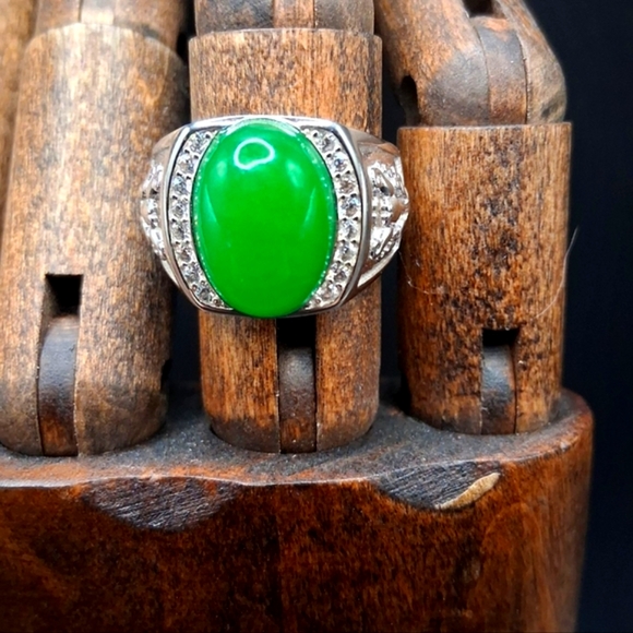 Green Jade & White Zircon 7.50 ctw Dragon Ring in Rhodium Over Sterling Silver - Picture 3 of 6
